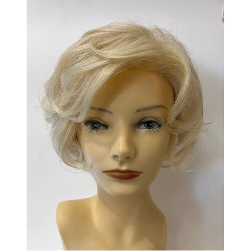 Valentina Wavy Platinum Wig